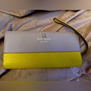 Kate spade wallet wristlet